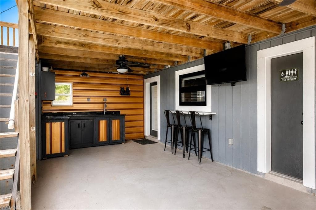 340 Crescent ST-18