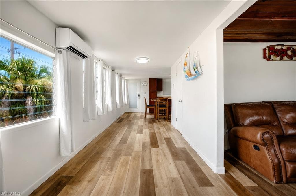 340 Crescent ST-8