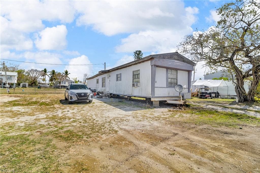 1165 Rewis DR-9