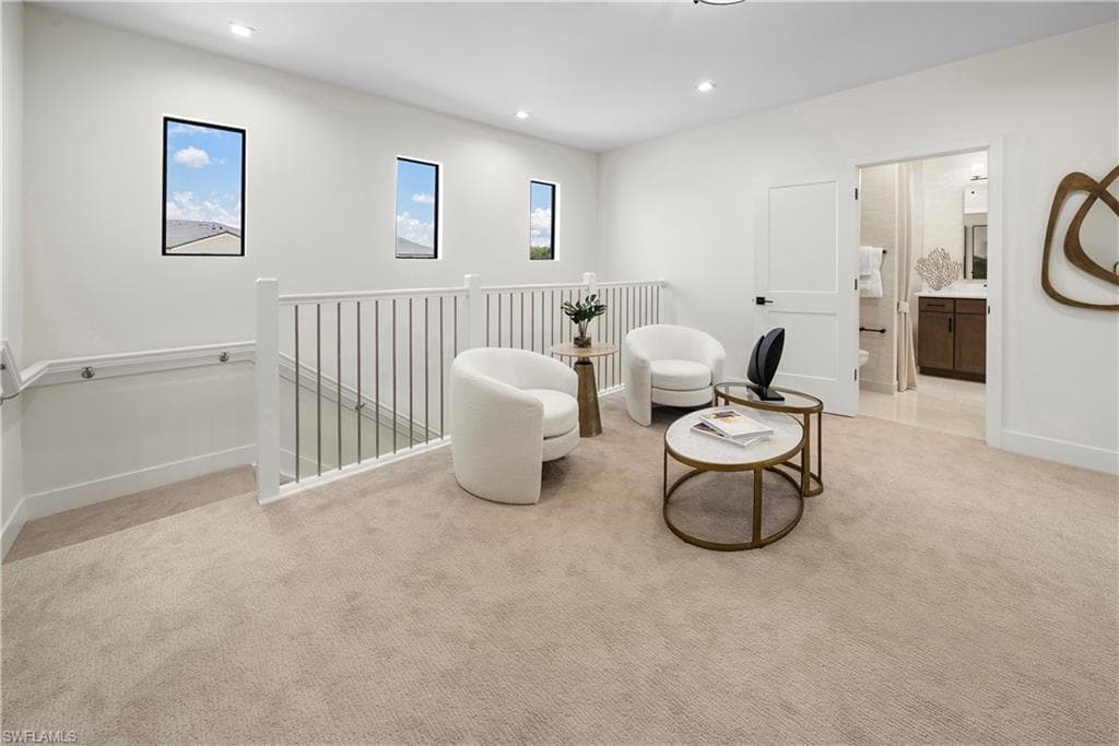 6092 Barbara CIR-27