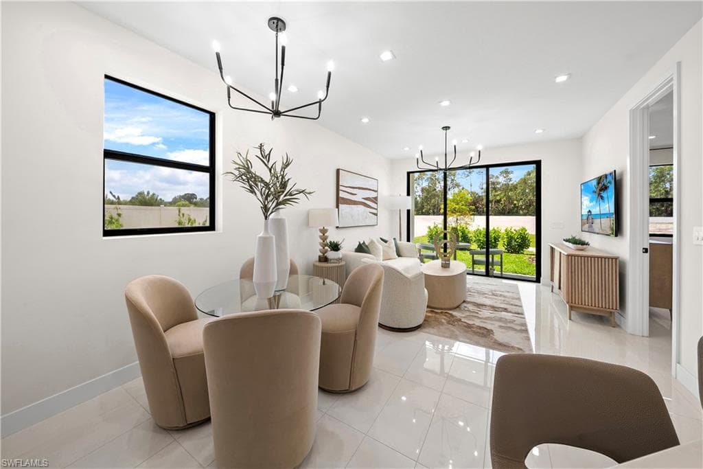 6092 Barbara CIR-14