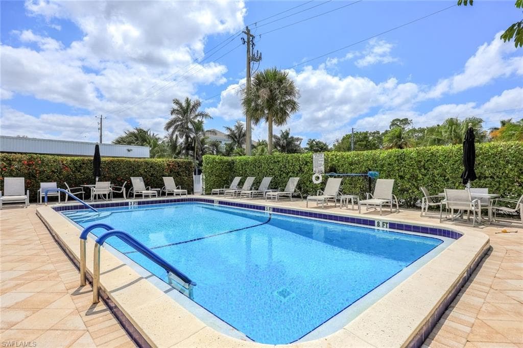 232 Banyan BLVD 232-22
