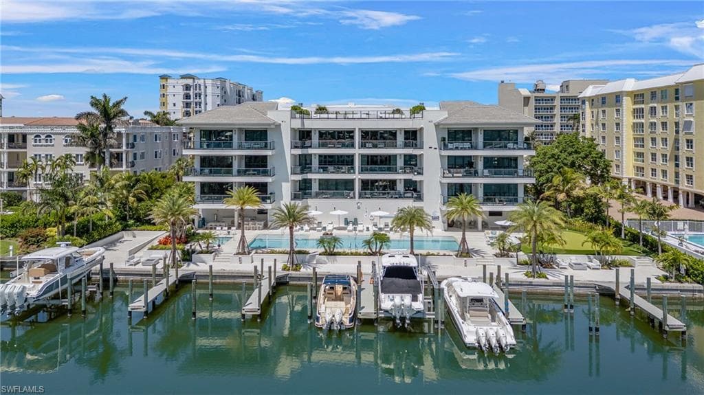 1820 Gulf Shore BLVD N 202-1