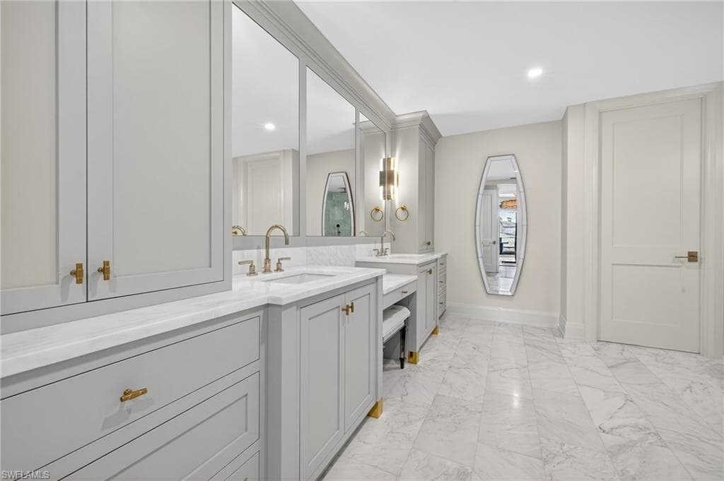 1820 Gulf Shore BLVD N 202-20
