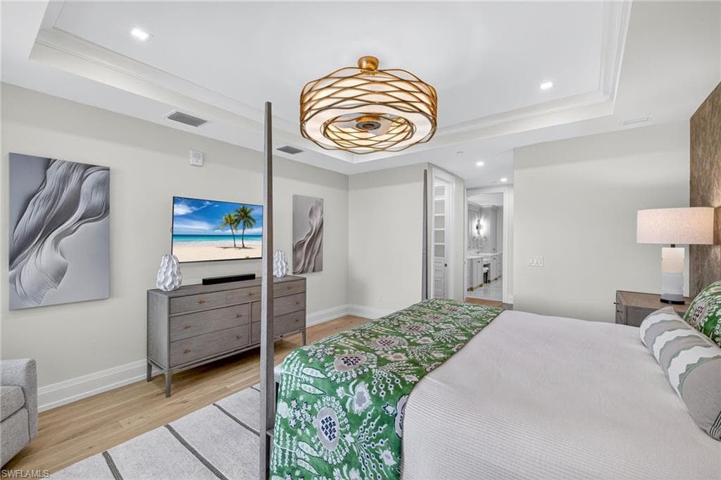 1820 Gulf Shore BLVD N 202-18