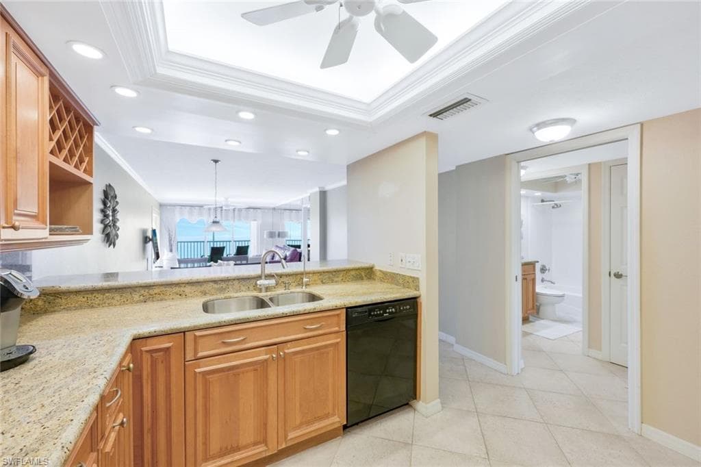 26000 Hickory BLVD 606-8