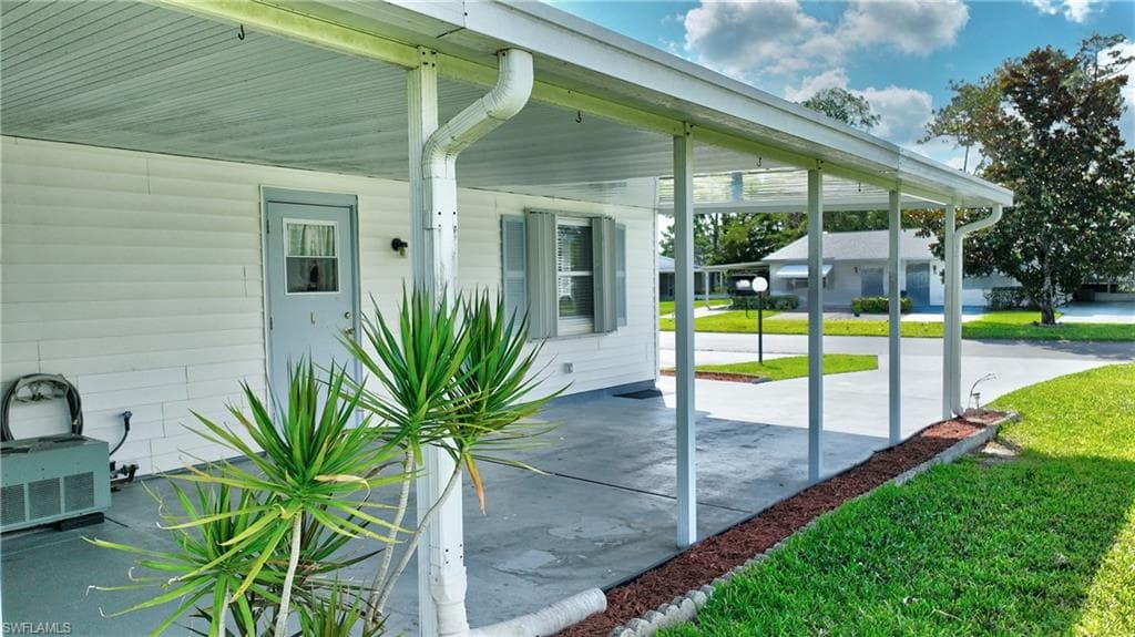 26 Pinewood BLVD-23