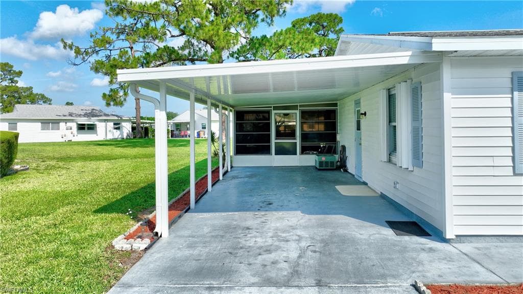 26 Pinewood BLVD-20