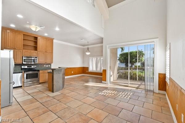 819 James ST-4