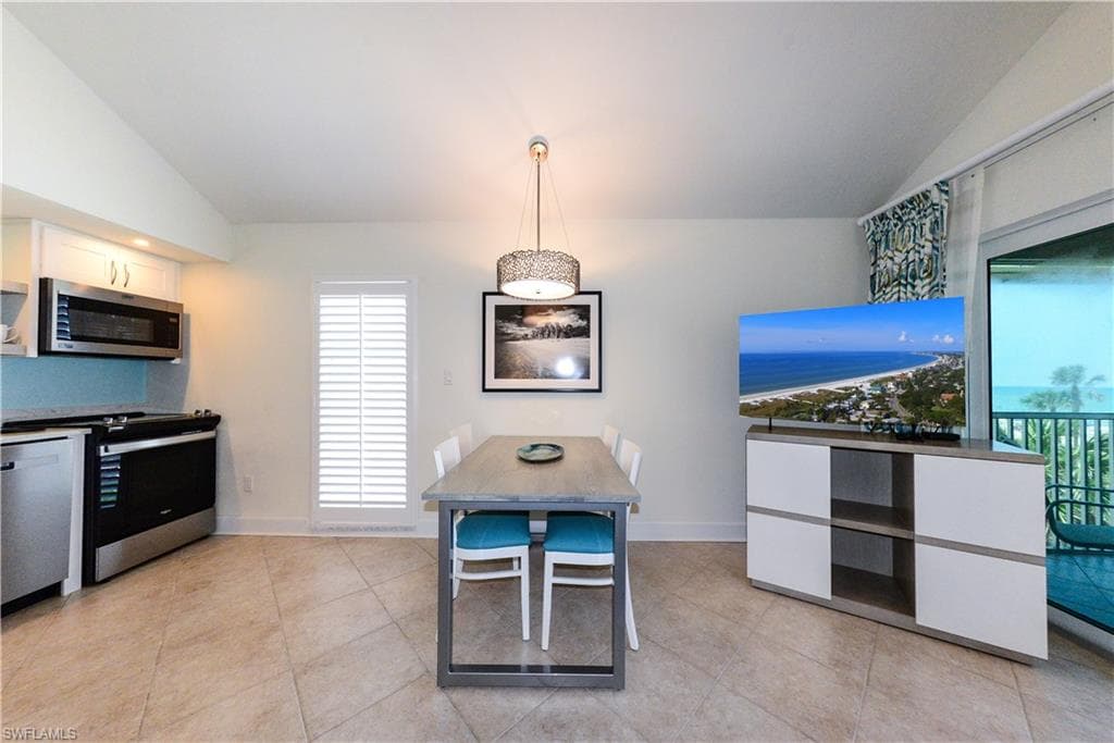 2255 W Gulf DR 140-5