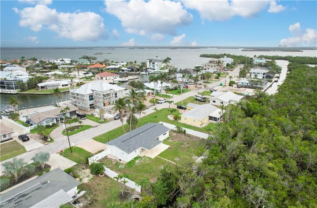 32 Fairview BLVD-46