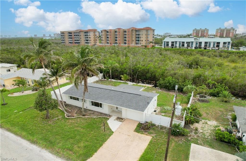 32 Fairview BLVD-43
