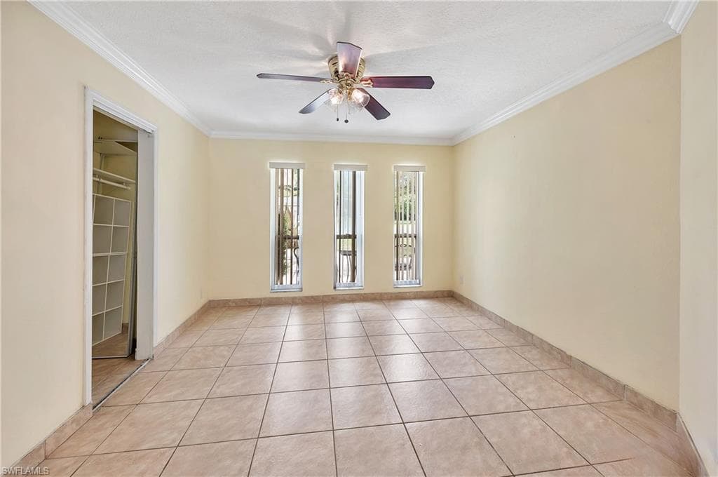 639 Pompano DR-11
