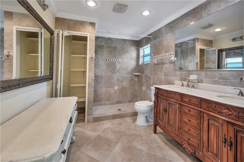 639 Pompano DR-4