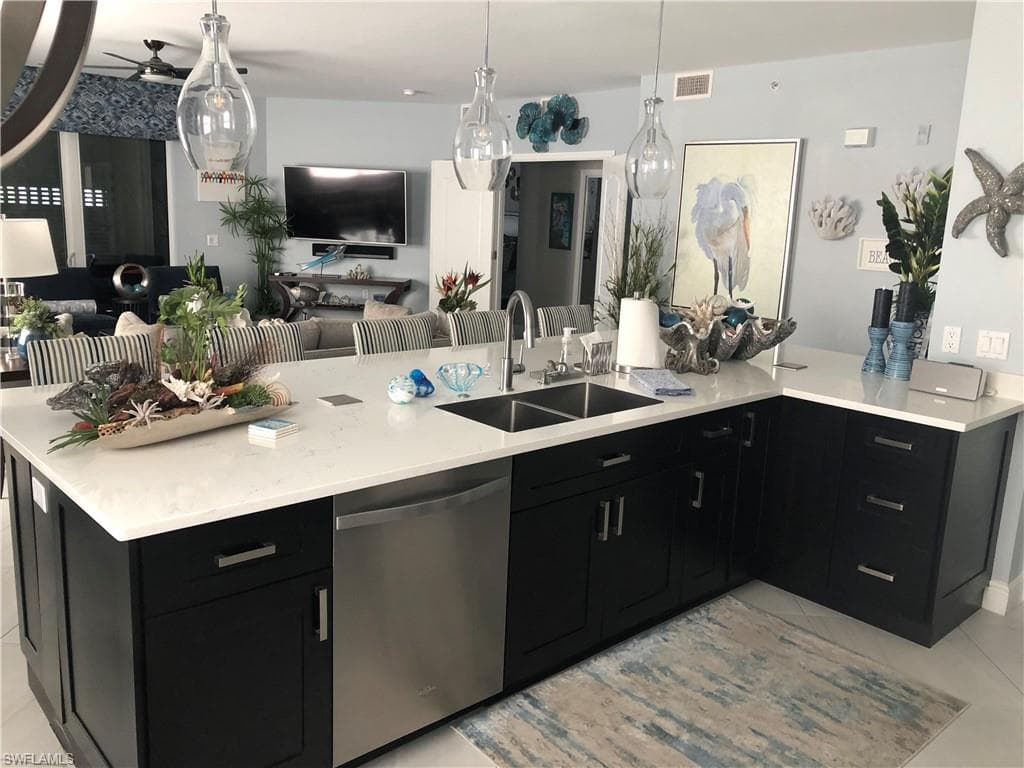 11021 Gulf Reflections DR 101-1