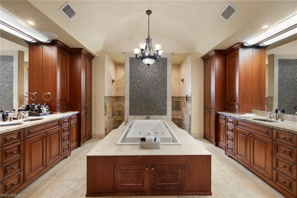 841 Cypress Lake CIR-19