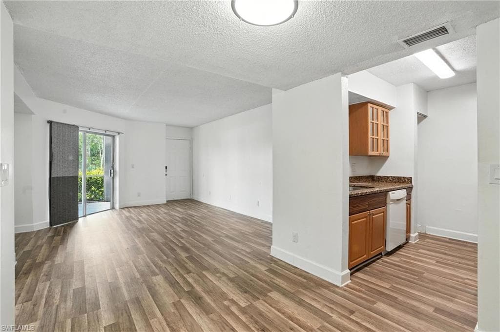 201-5 Santa Clara DR 201-9