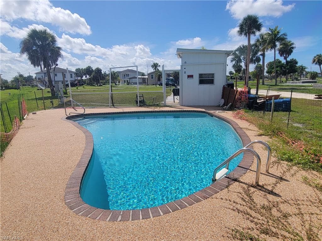 13690 Gannet DR-4
