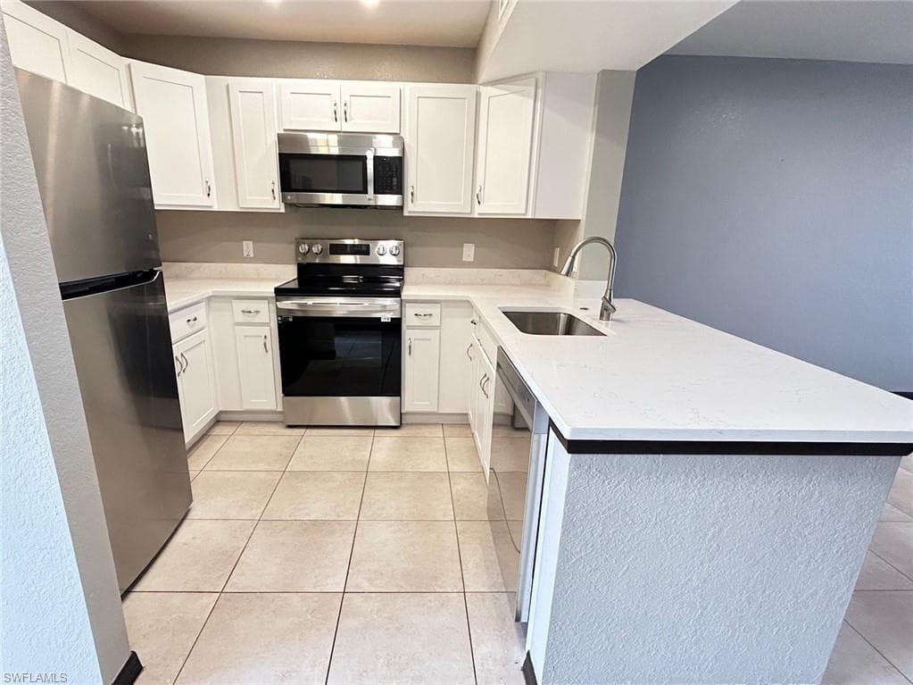 8284 Key Royal CIR 1323-3