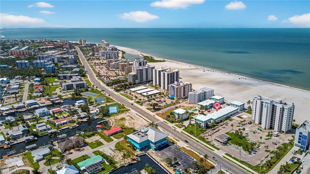 6500 Estero BLVD G204-4
