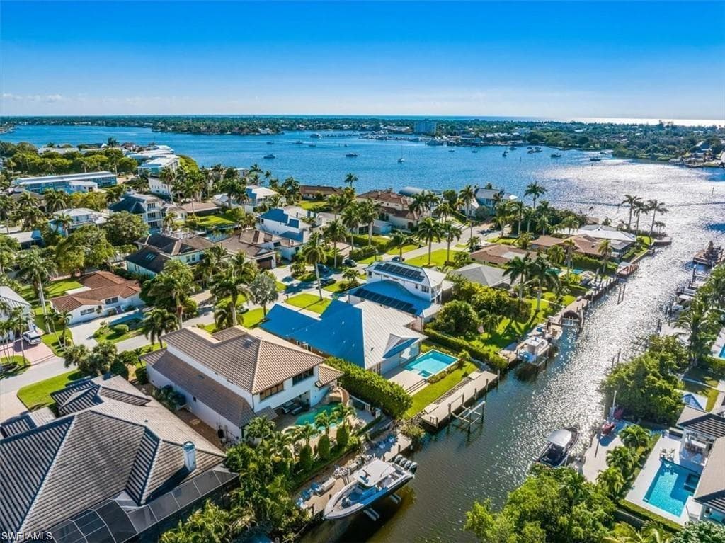 1435 Osprey AVE-22