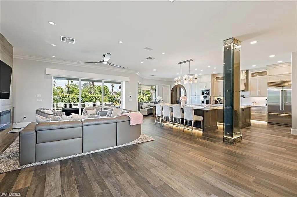 1435 Osprey AVE-4
