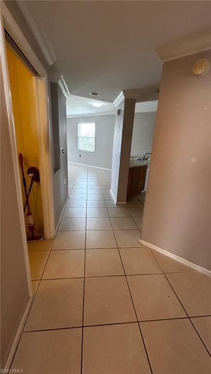 8490 Kingbird LOOP 930-3