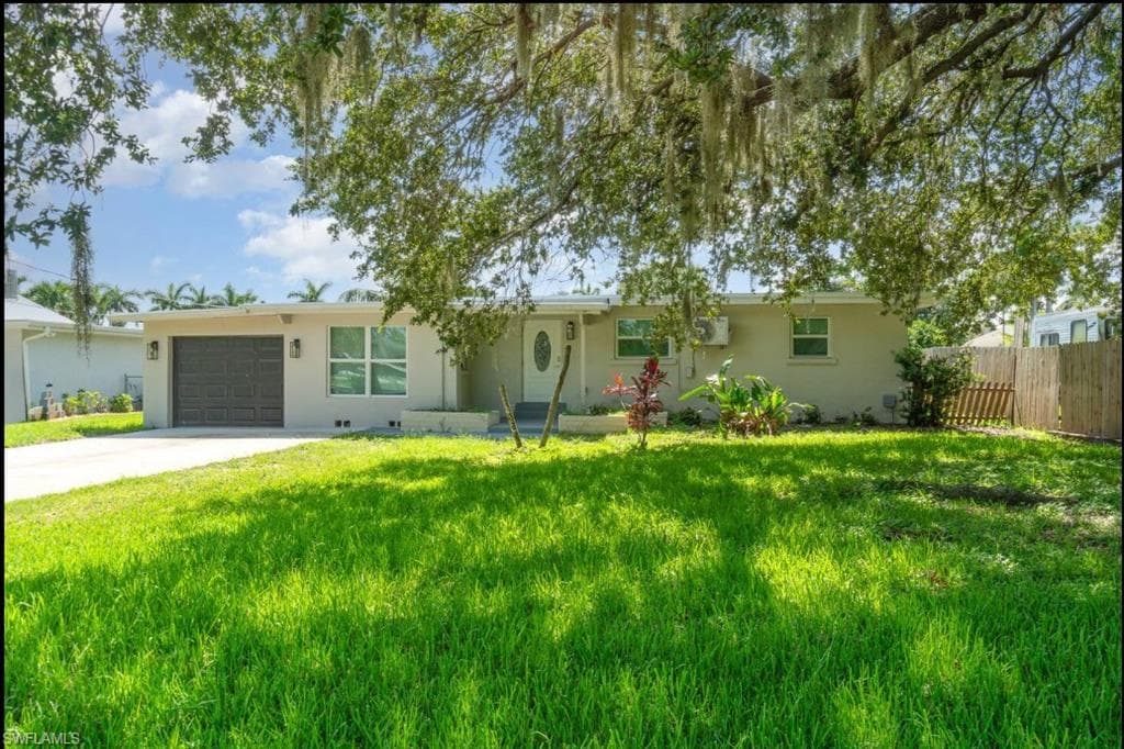203 Kingston DR-3
