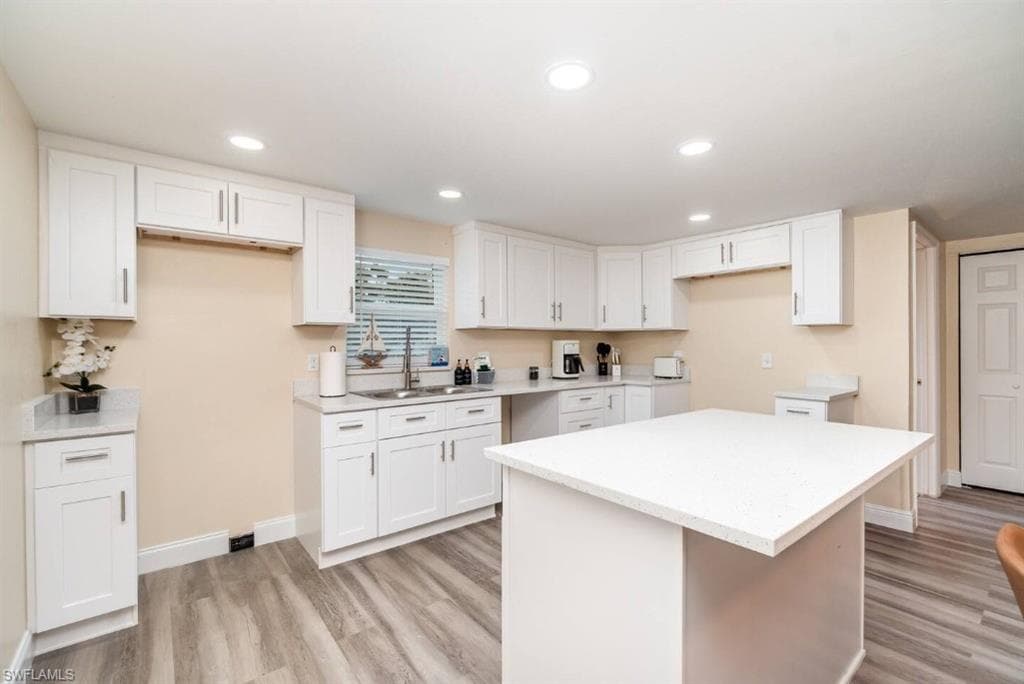 203 Kingston DR-4