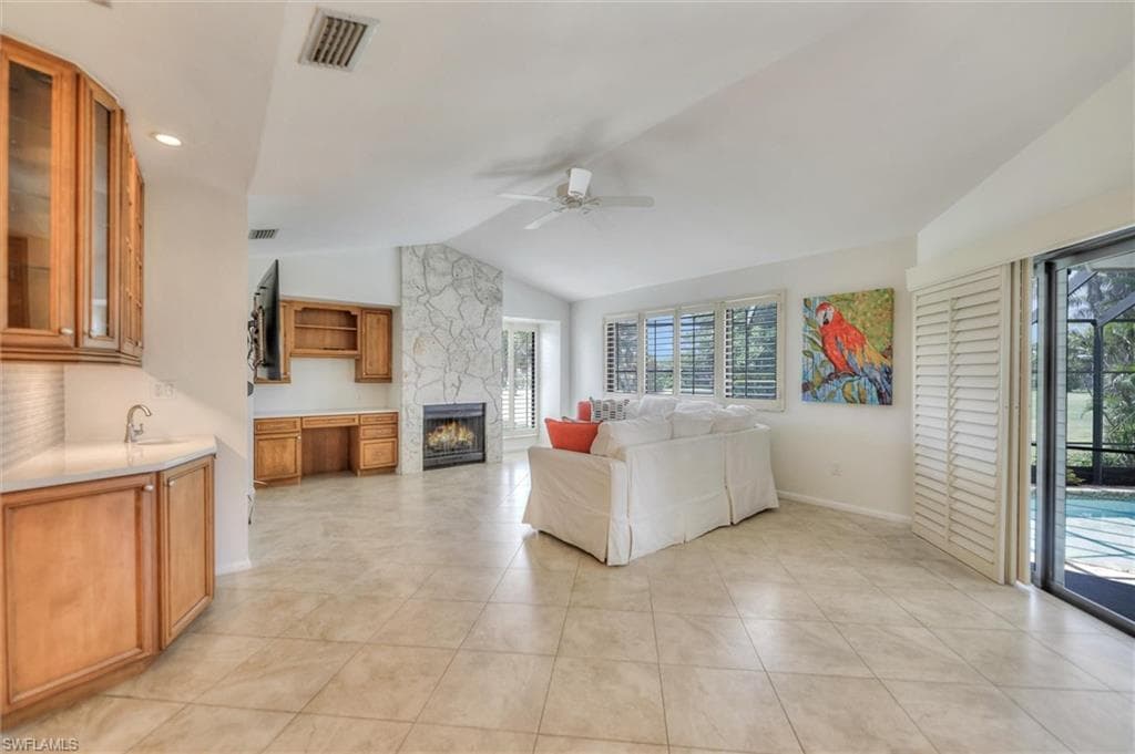 1286 Par View DR-33