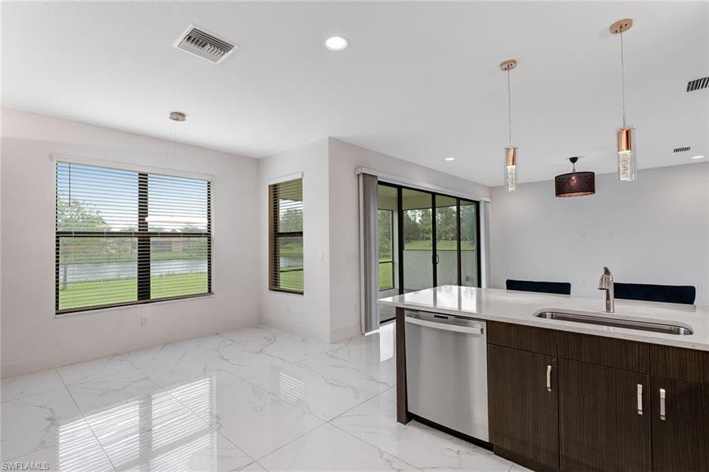 11604 Meadowrun CIR-16