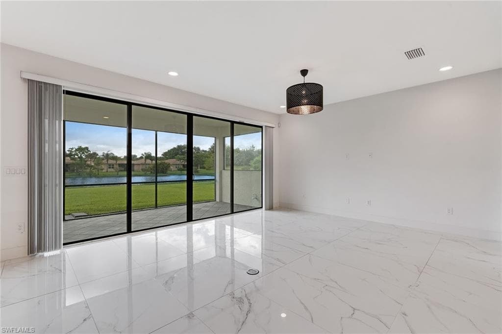 11604 Meadowrun CIR-11