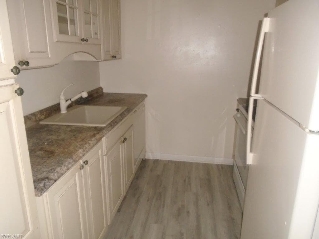 708 Victoria DR 206-12