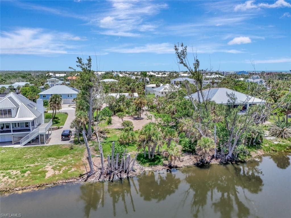 231 Palm Lake DR-12