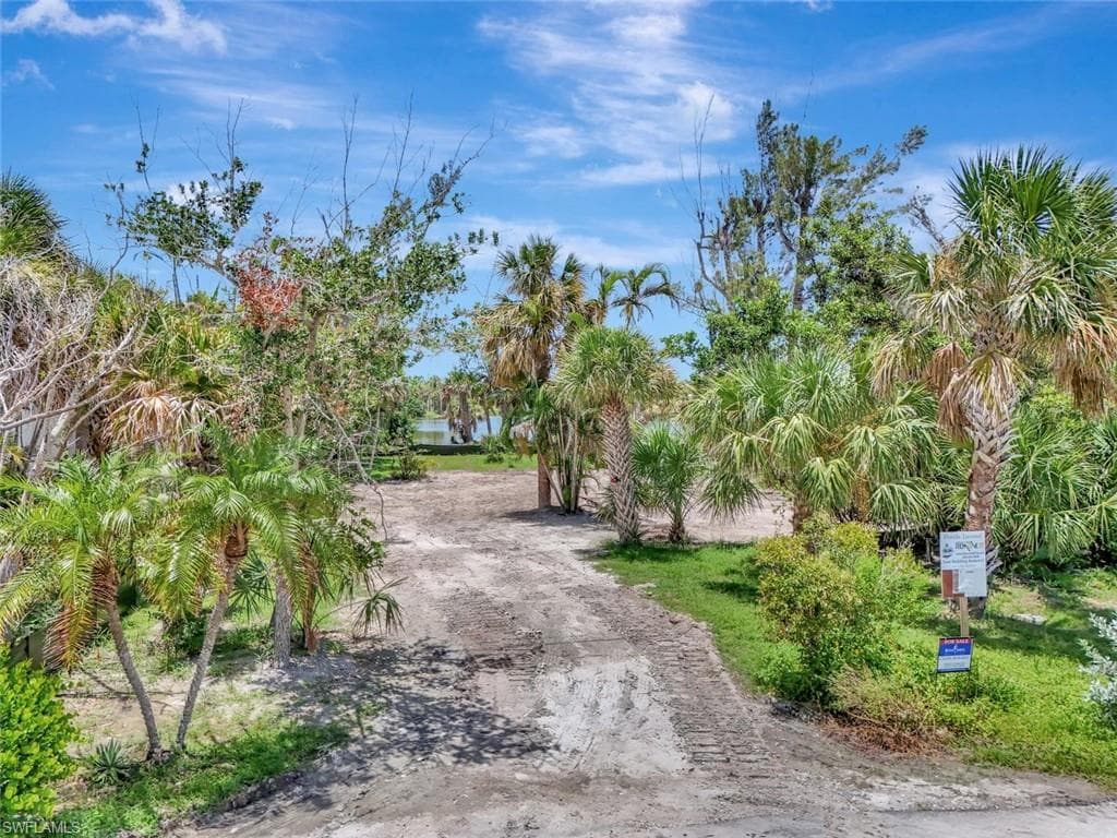 231 Palm Lake DR-8