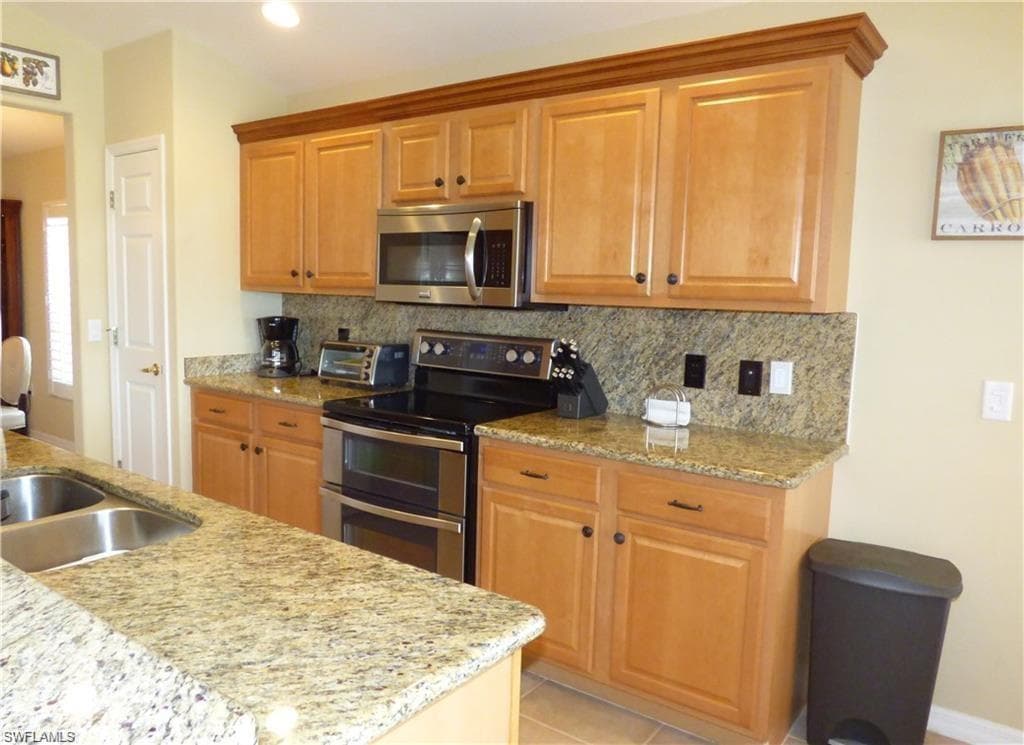 10053 Majestic AVE-4