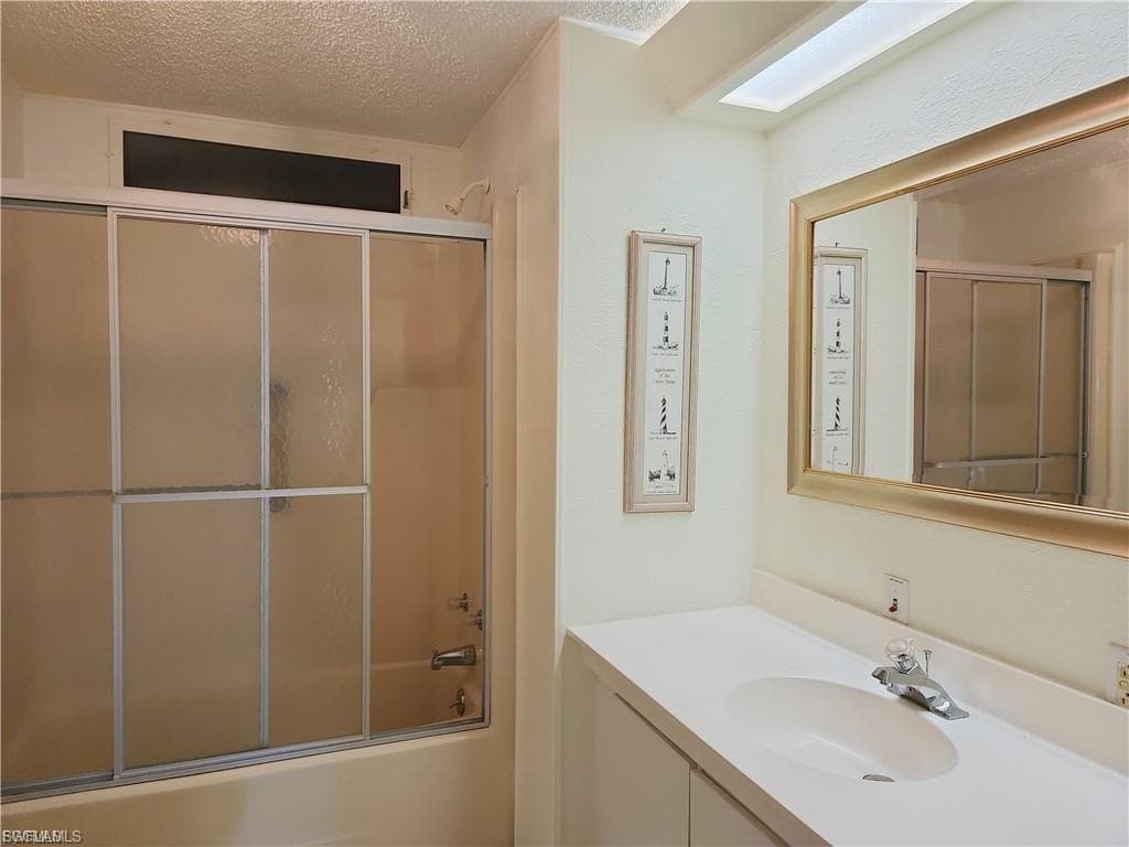 10401 Circle Pine RD-18