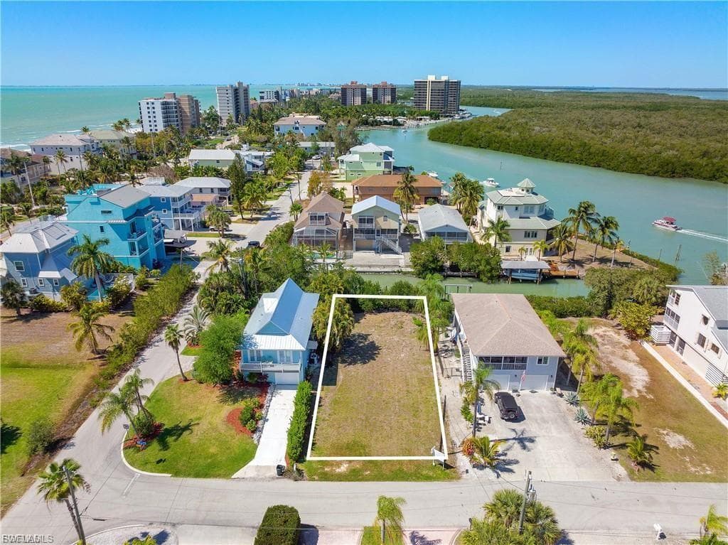 6014 Cypress LN-26