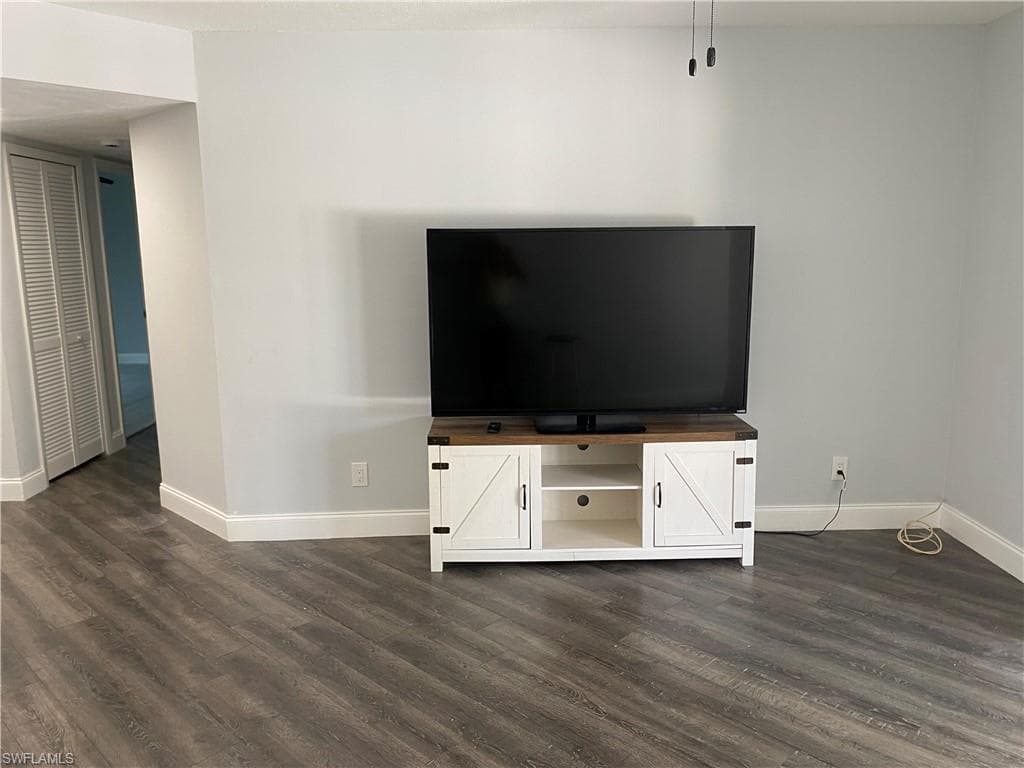 1521 SW 47th TER 102-24