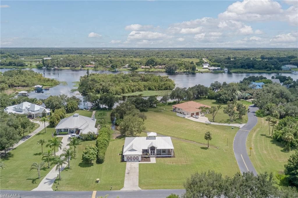 18111 Riverchase CT-2