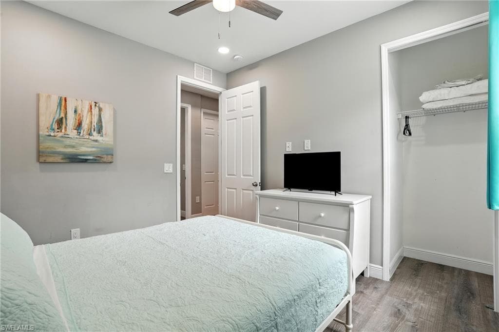 10140 Carolina ST-24