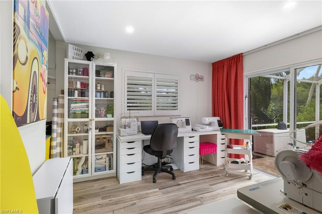 1771 Coral WAY-17