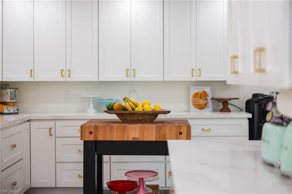 1771 Coral WAY-10