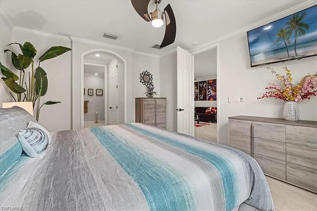 14672 Edgewater CIR-17