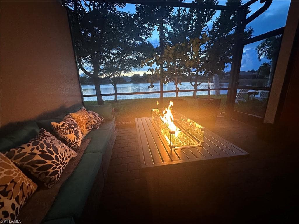 14672 Edgewater CIR-24