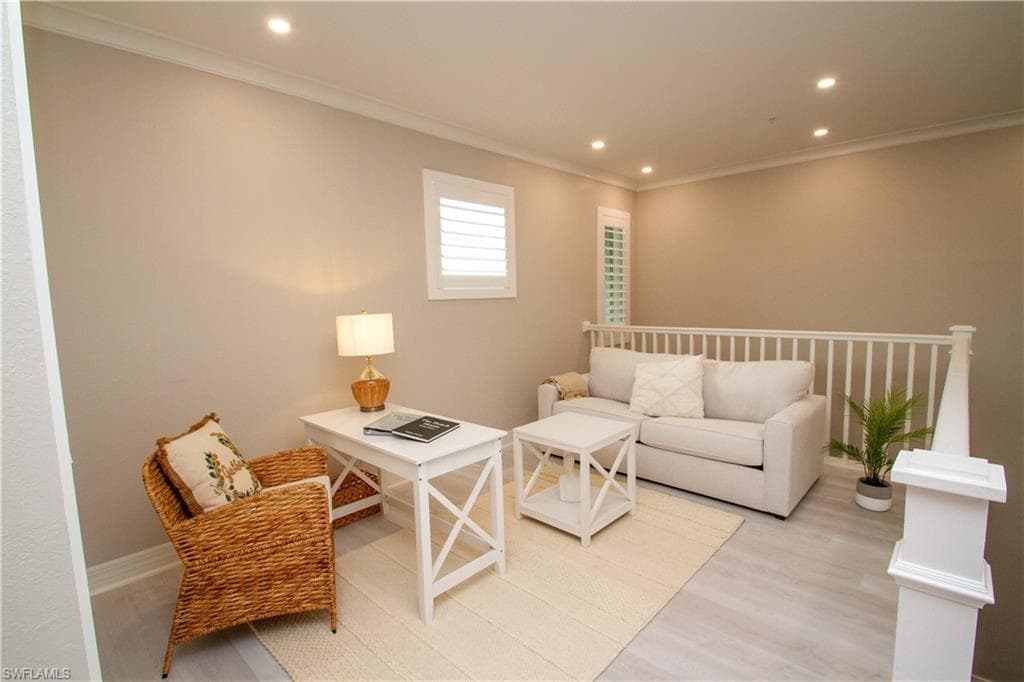 251 Indies DR E 202-5