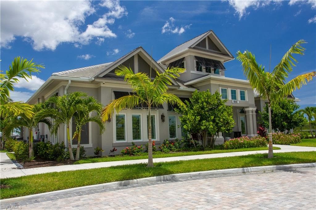 251 Indies DR E 202-41