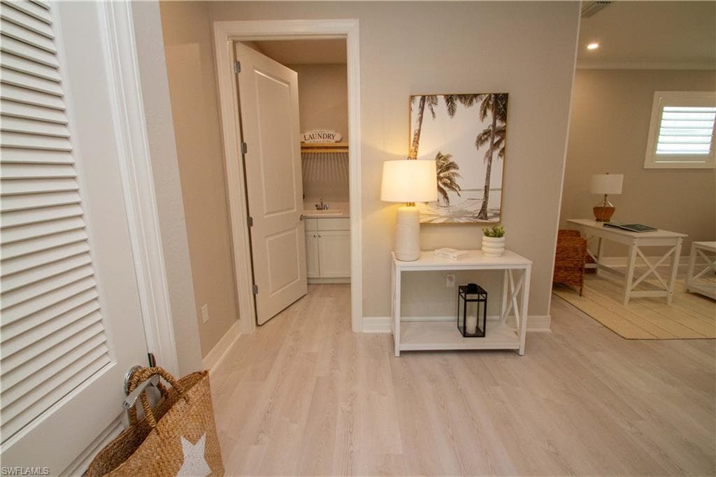 251 Indies DR E 202-25