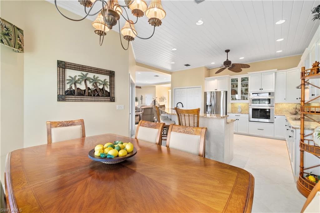 197 San Mateo DR-13