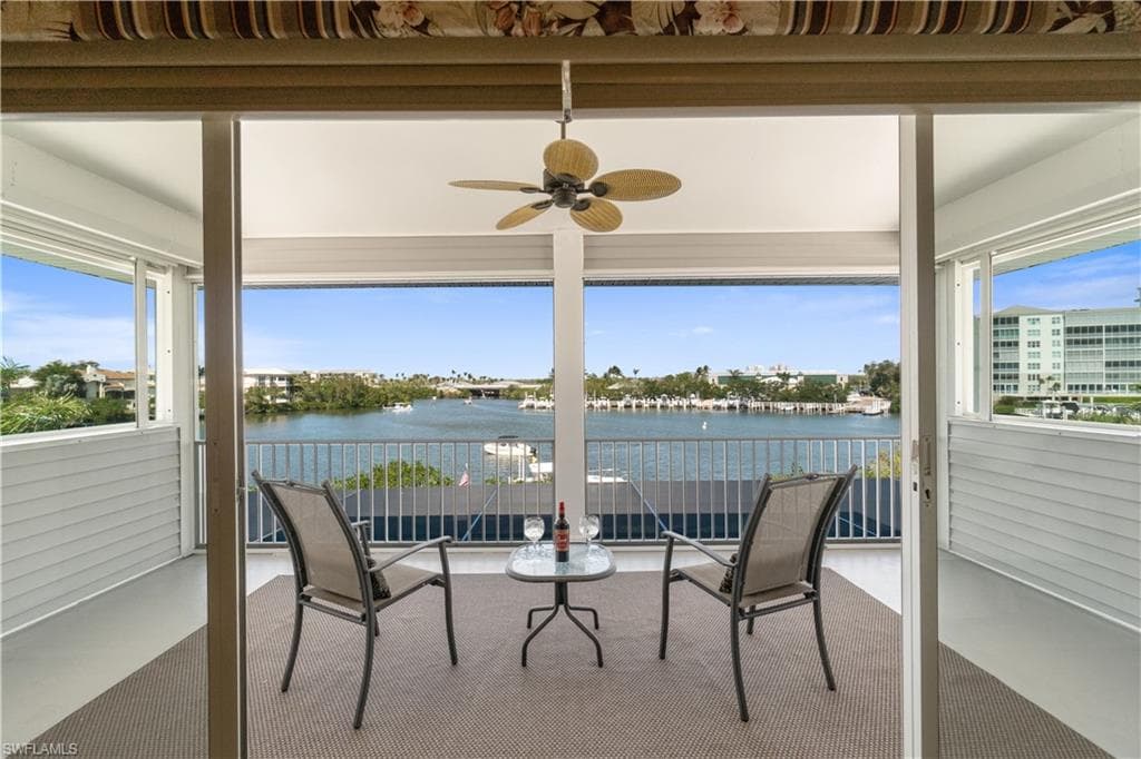 197 San Mateo DR-16